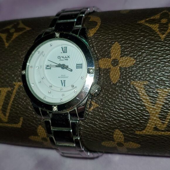 Omax Silver Crescent Circle Moon/Sun‎ Cut-Out Crystals White Face Working Watch main image 7